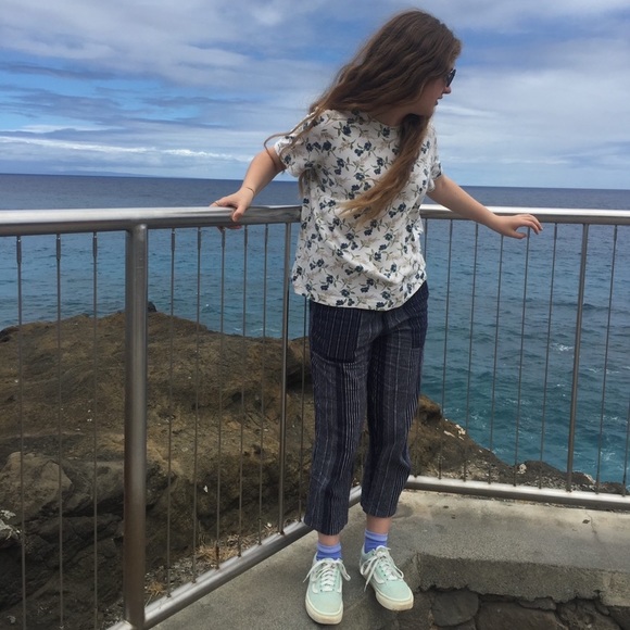 Meet your Posher, Olivia - Picture 1 of 1